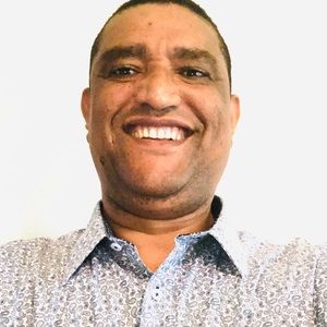 Meet your Posher, Mitiku